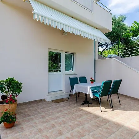 Appartement Mali Paradiso - One Bedroom With Terrace And Pool View